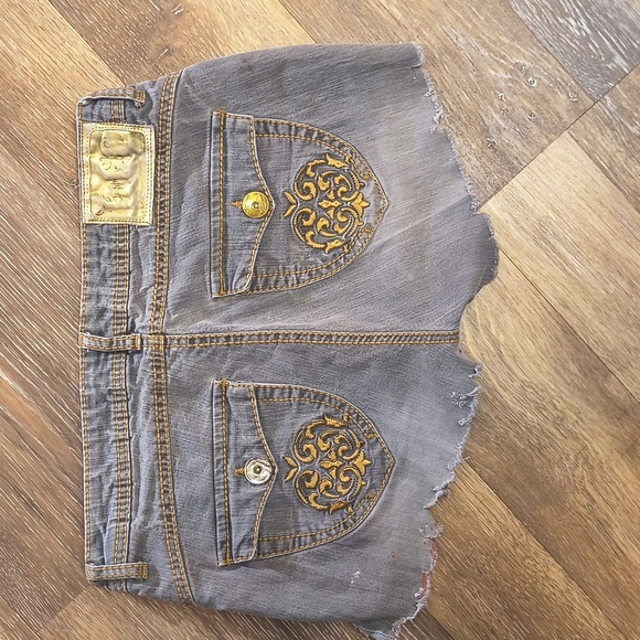 Apple Bottoms Gray Jean Shorts Distressed Style - Picture 4 of 5